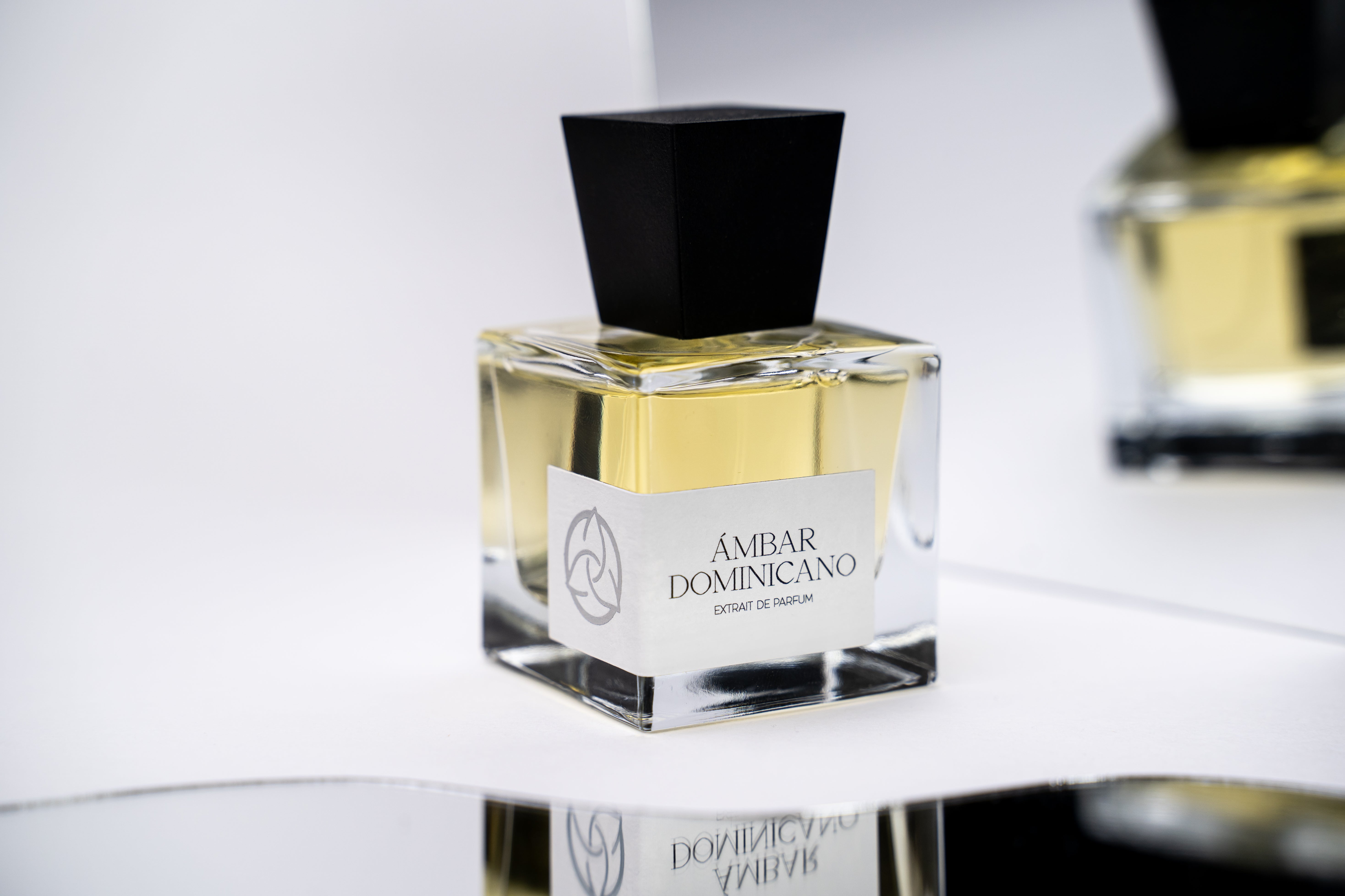 Ambar Dominicano – Refinery Fragrances